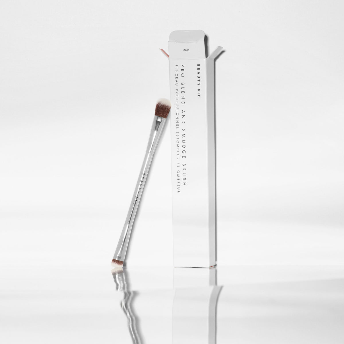 Beauty Pie X Pati Dubroff Pro Blend & Smudge Eyeshadow Brush