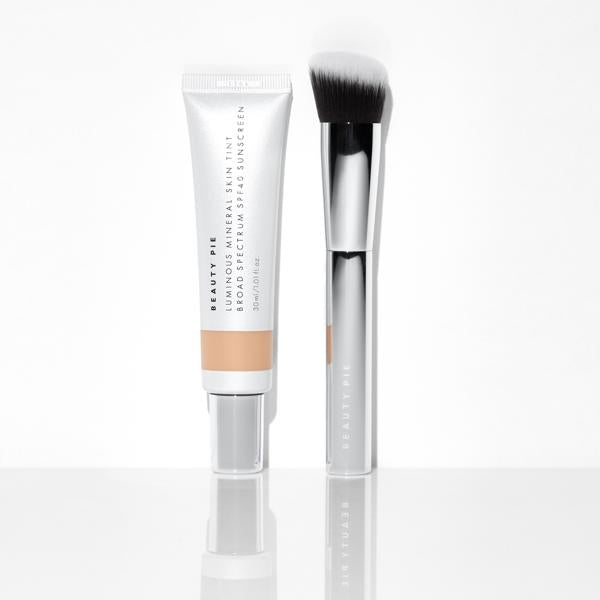 Makeup Must-Haves The SPF 40 Skin Tint & Brush Duo